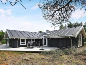 Scenic Holiday Home in lb k with Terrace in Ålbæk